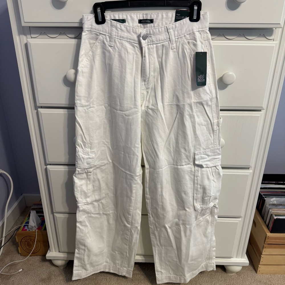 NWT: Wild Fable Rigid White Cargo Pants